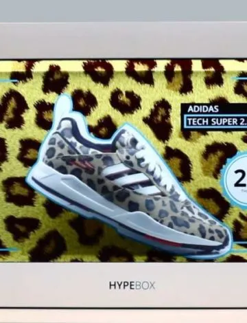 32 ZOLL FULL HD LANDSCAPE – HYPEBOX TOUCH